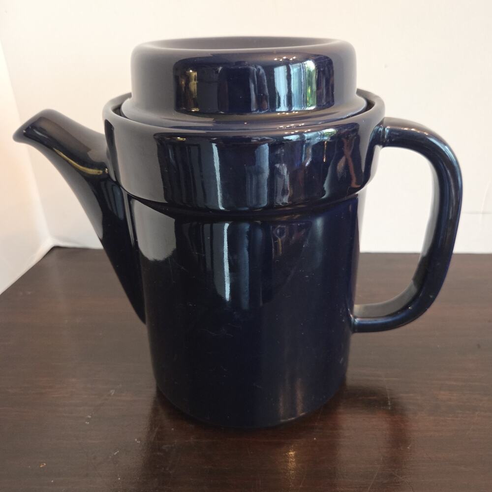 Vintage Pfaltzgraff Coffee/Tea Pot Cobalt Blue Made USA 6 Cups Item 490 Perfect